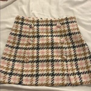 Cute skirt never worn!